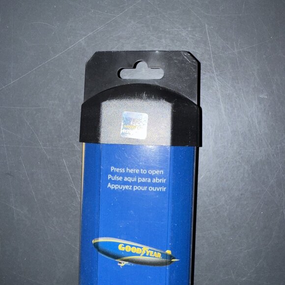 Goodyear - Hybrid Windshield Wiper Blade - 770-26 - 26" / 645mm - Picture 7 of 9